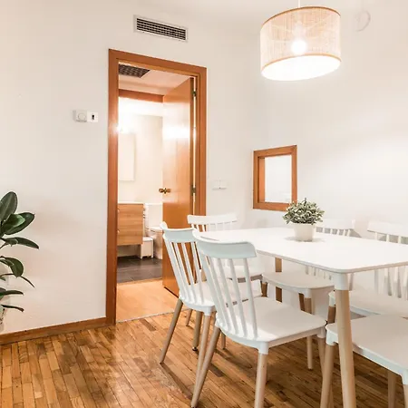 Arbaeth Centre By Totiaran Apartamento